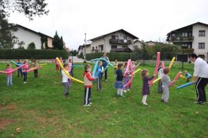 b_800_600_0_00_images_stories_Novice_2012_oktober_Otvoritev_otroskih_igral_v_VVZ_Kekec_Grosuplje_9c