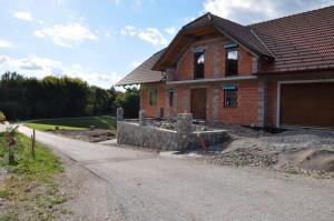 b_800_600_0_00_images_stories_Novice_2012_oktober_Zupan_dr._Peter_Verlic_in_direktor_obcinske_uprave_Dusan_Hocevar_na_Ilovi_Gori_2