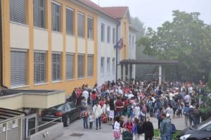 b_800_600_0_00_images_stories_Novice_2012_september_Osnovna_sola_Louisa_Adamica_na_Adamicevi_v_novi_preobleki_8