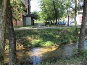 b_800_600_0_00_images_stories_Novice_2012_avgust_Ureditev_dveh_novih_postajalisc_na_cesti_Ob_Grosupeljscici_5