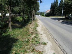 b_800_600_0_00_images_stories_Novice_2012_avgust_Ureditev_dveh_novih_postajalisc_na_cesti_Ob_Grosupeljscici_6