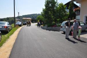 b_800_600_0_00_images_stories_Novice_2012_avgust_Otvoritev_ceste_v_Ponovi_vasi_5
