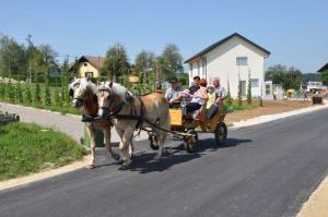 b_800_600_0_00_images_stories_Novice_2012_avgust_Otvoritev_ceste_v_Ponovi_vasi_9c