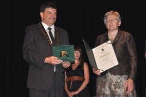 b_800_600_0_00_images_stories_Novice_2012_junij_Slavnostna_seja_Obcinskega_sveta_Obcine_Grosuplje_9