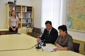 b_800_600_0_00_images_stories_Novice_2012_junij_Novinarska_konferenca_3