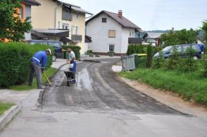 b_800_600_0_00_images_stories_Novice_2012_maj_Dela_na_Kaduncevi_cesti_se_nadaljujejo_6