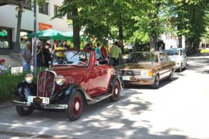 b_800_600_0_00_images_stories_Novice_2012_maj_17._vseslovensko_srecanje_ljubiteljev_starodobnih_vozil_Skofljica_5
