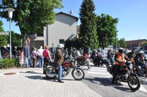 b_800_600_0_00_images_stories_Novice_2012_maj_17._vseslovensko_srecanje_ljubiteljev_starodobnih_vozil_Skofljica_9g