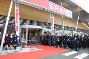 b_800_600_0_00_images_stories_novice_2011-1_december_Otvoritev_nove_trgovine_Spar_Grosuplje_9