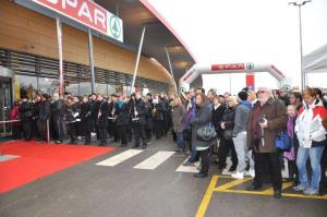 b_800_600_0_00_images_stories_novice_2011-1_december_Otvoritev_nove_trgovine_Spar_Grosuplje_9a