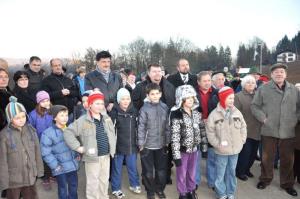 b_800_600_0_00_images_stories_novice_2011-1_december_Otvoritev_novega_dela_cestnega_omrezja_v_Predolah_9