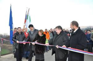 b_800_600_0_00_images_stories_novice_2011-1_december_Otvoritev_novega_dela_cestnega_omrezja_v_Predolah_9b