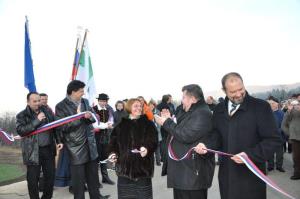 b_800_600_0_00_images_stories_novice_2011-1_december_Otvoritev_novega_dela_cestnega_omrezja_v_Predolah_9c