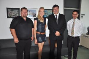 b_800_600_0_00_images_stories_novice_2011-1_avgust_Miss_Slovenije_Lana_Mahnic_Jekos_2