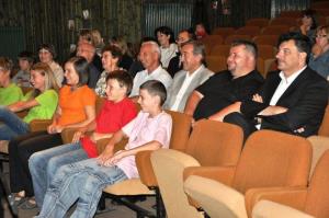 b_800_600_0_00_images_stories_novice_2011-1_julij_Clani_Gledalisca_Hisa_v_Belgiji_5