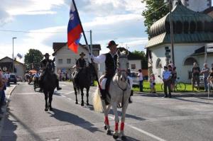 b_800_600_0_00_images_stories_novice_2011-1_junij_Prireditev_ob_130-letnici_PGD_Smarje_Sap_4