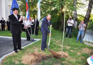 b_800_600_0_00_images_stories_novice_2011-1_junij_Slavnostna_seja_Obcinskega_sveta_Obcine_Grosuplje_9v