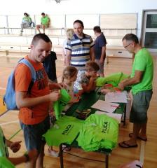 Vsak član je prejel majico Športnega društva Polica, ki je bila opremljena z novim logotipom.